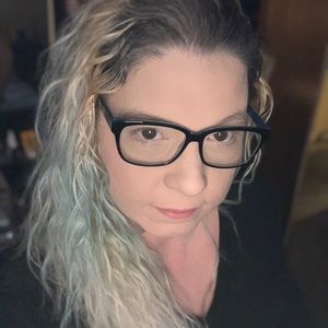 Meet your Posher, Ami